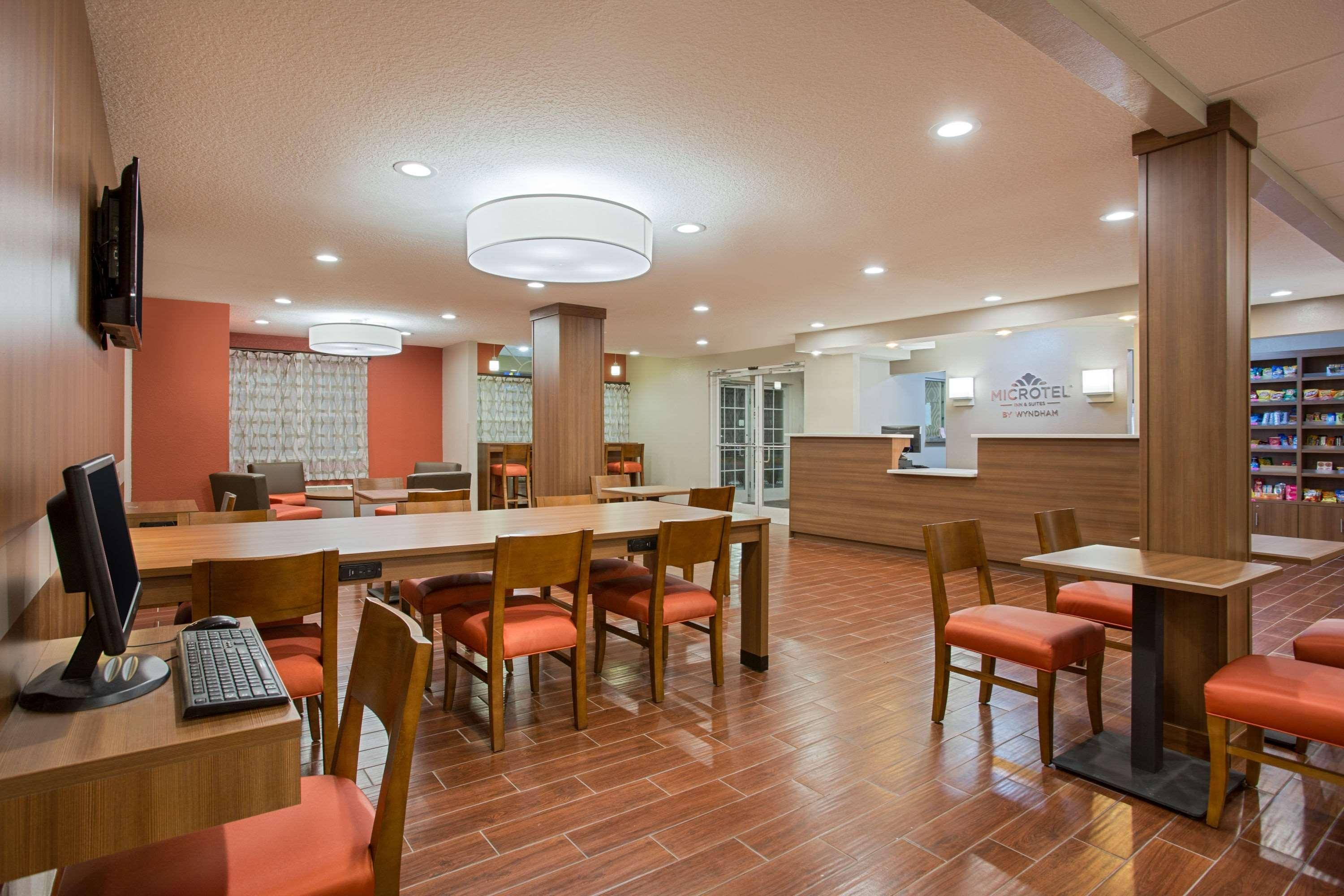 Microtel Inn & Suites by Wyndham Walterboro Exterior foto