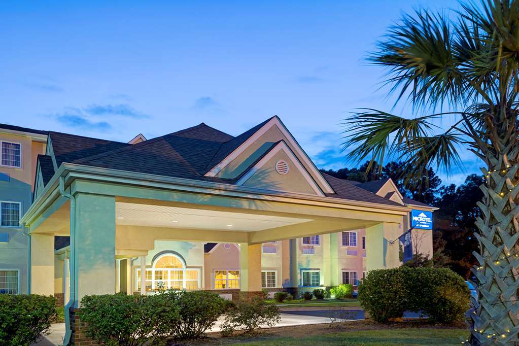 Microtel Inn & Suites by Wyndham Walterboro Exterior foto